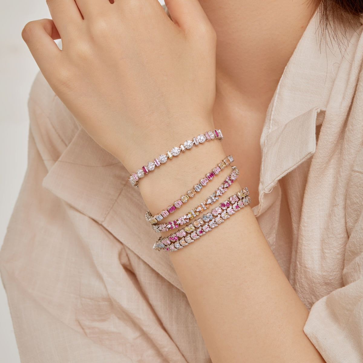 [Zusammen] Zartes, farbenfrohes Party-Armband im Smaragdschliff