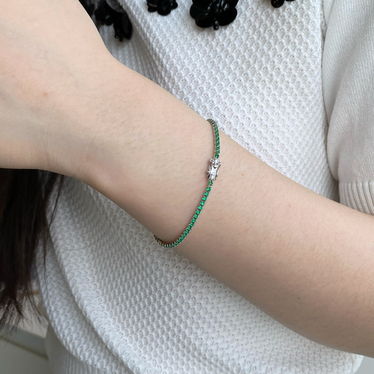 [Zusammen]Schillerndes buntes Armband im Rundschliff für jeden Tag