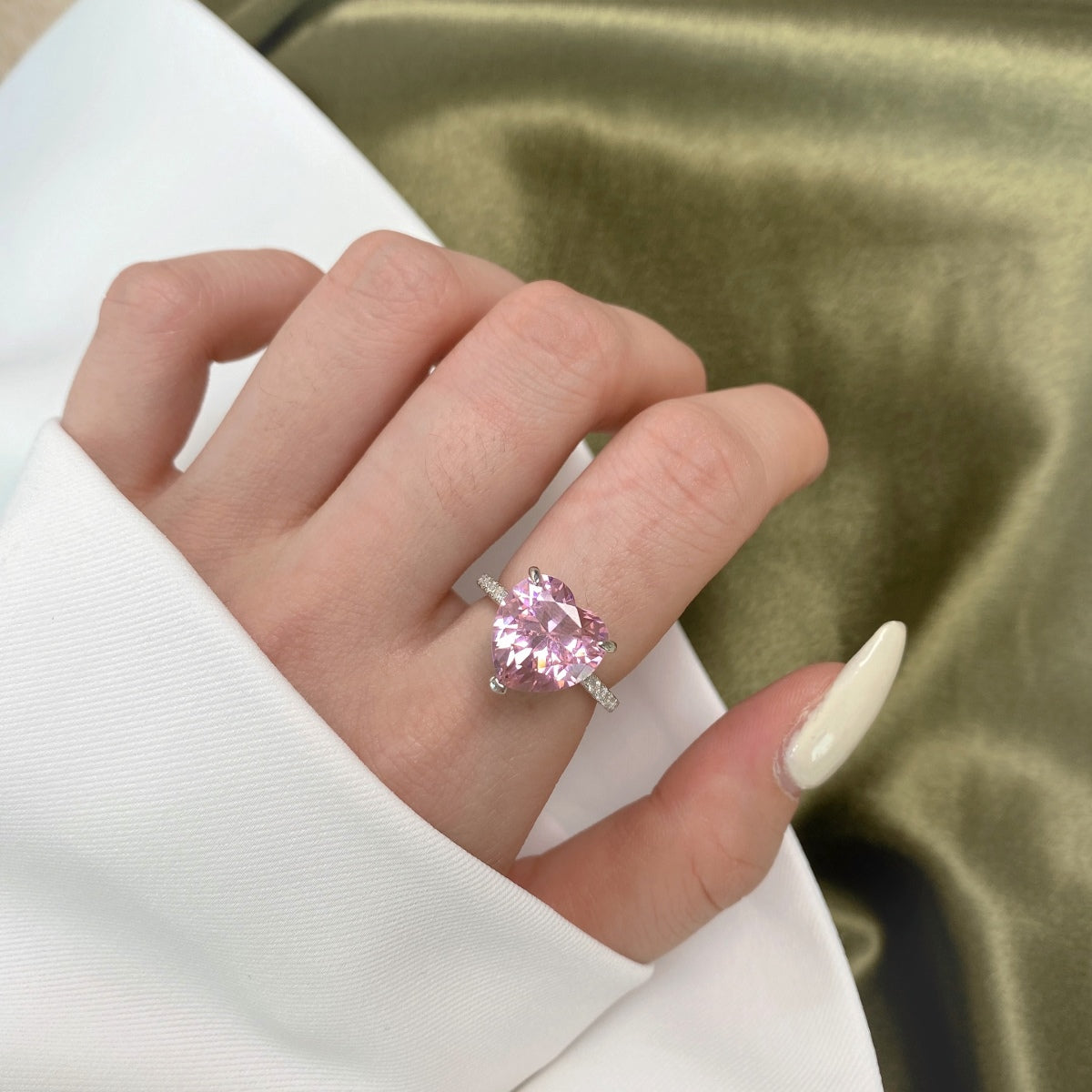 [Zusammen]6,0 Karat luxuriöser funkelnder romantischer Liebesring im Herzschliff