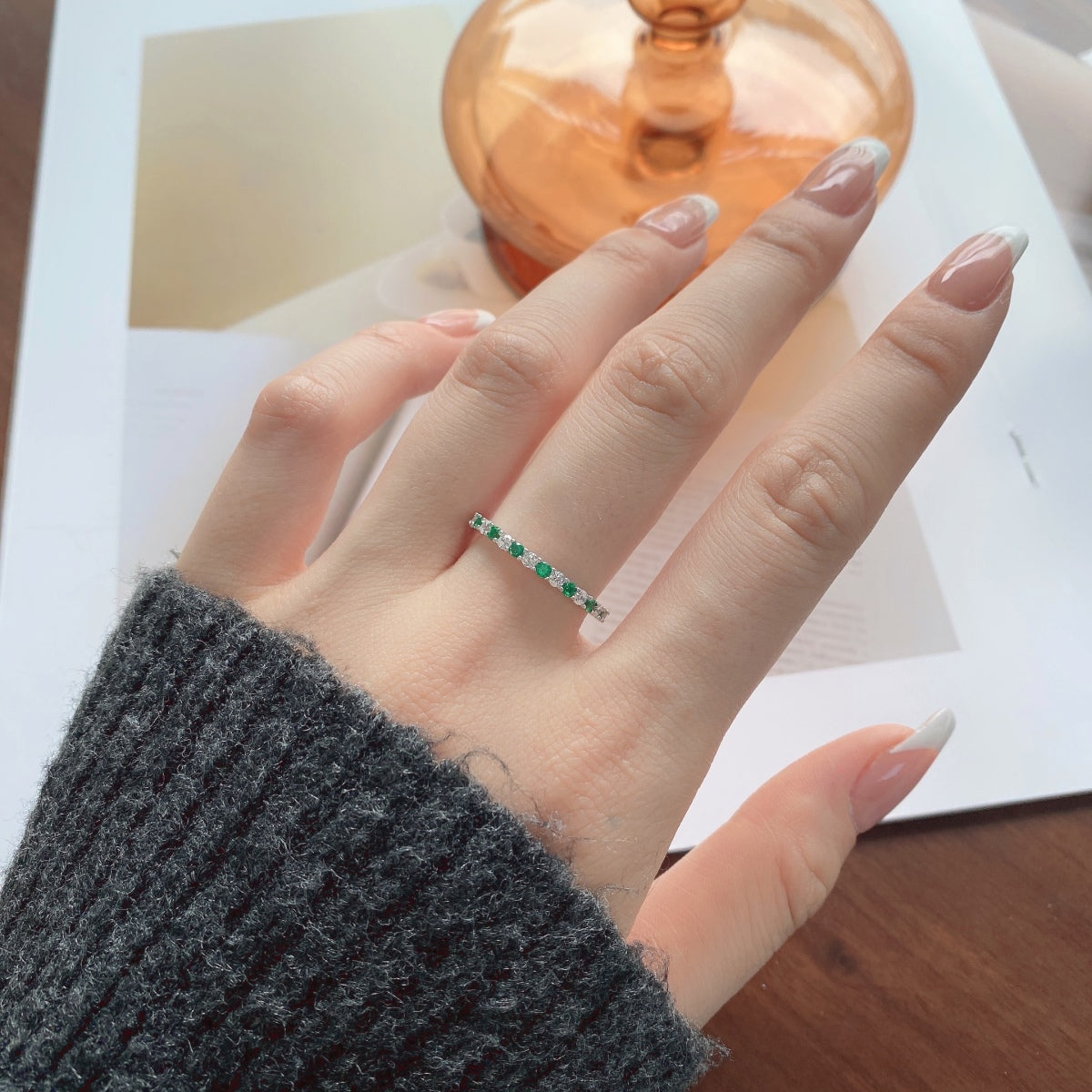 [Zusammen]Exquisiter bunter Tennisring mit rundem Schliff