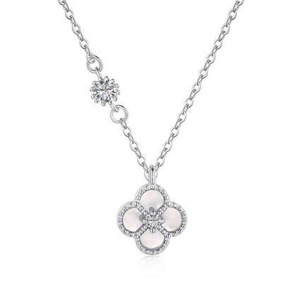 [Zusammen]Zarte Halskette in Blumenform