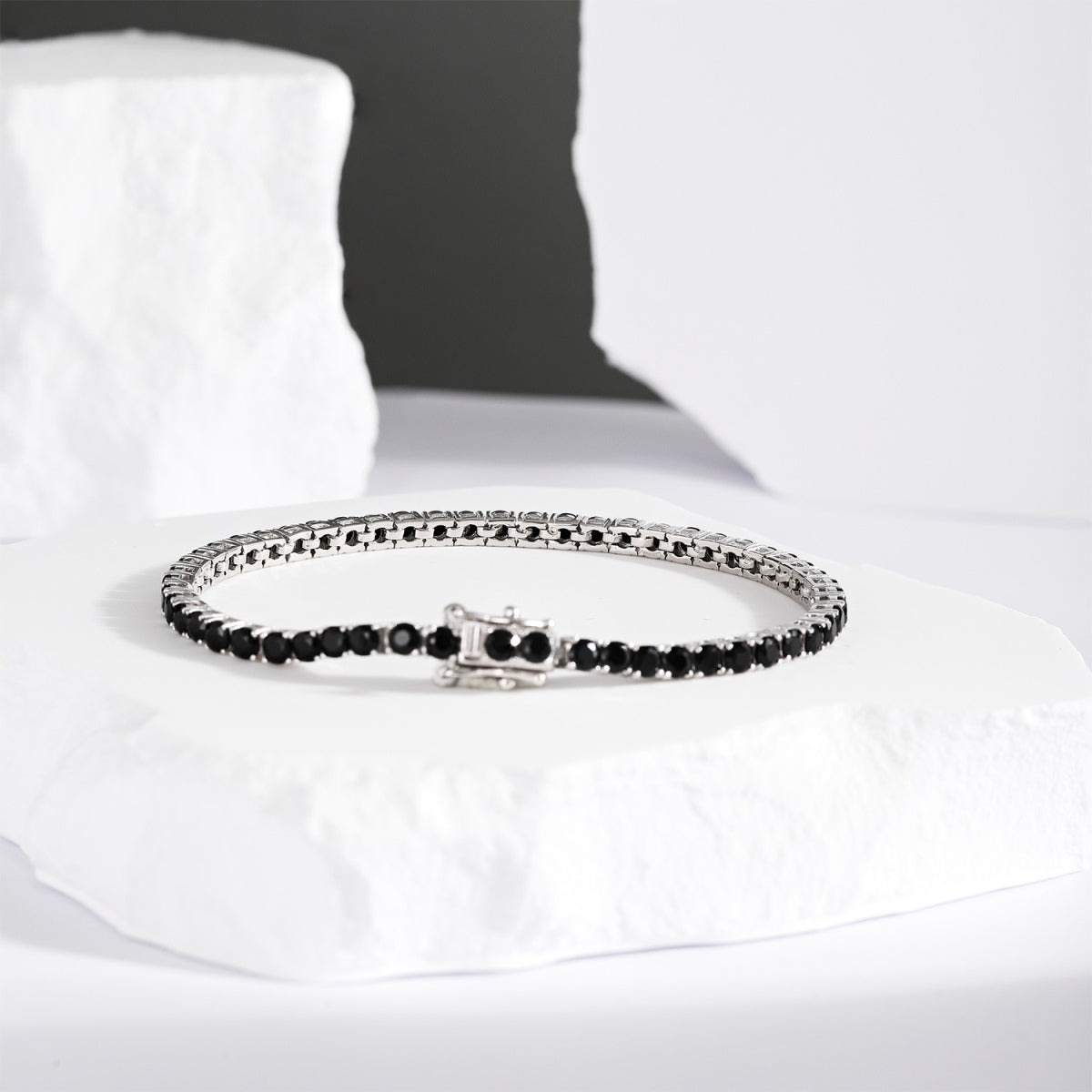 [Zusammen] Strahlendes buntes Party-Armband im Rundschliff