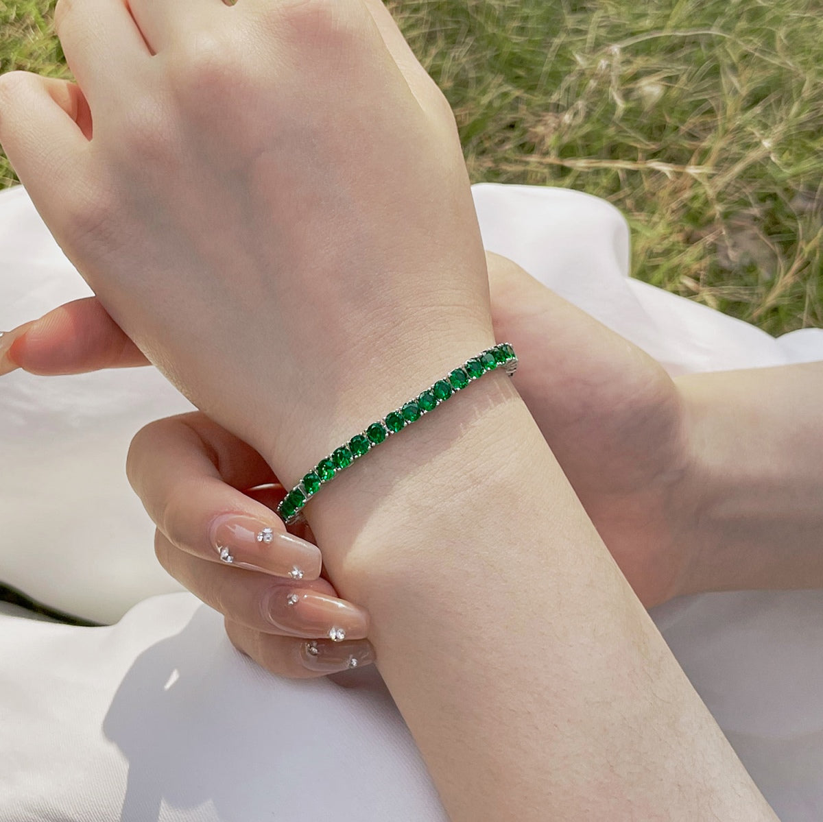 [Zusammen] Strahlendes buntes Party-Armband im Rundschliff