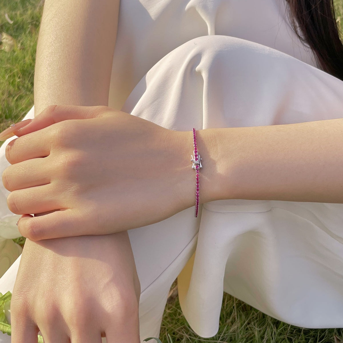 [Zusammen] Strahlendes buntes Party-Armband im Rundschliff