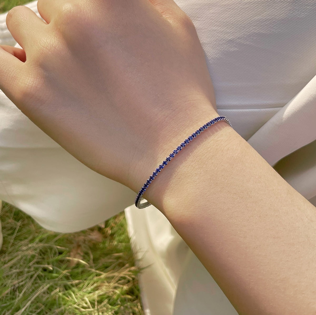 [Zusammen] Strahlendes buntes Party-Armband im Rundschliff