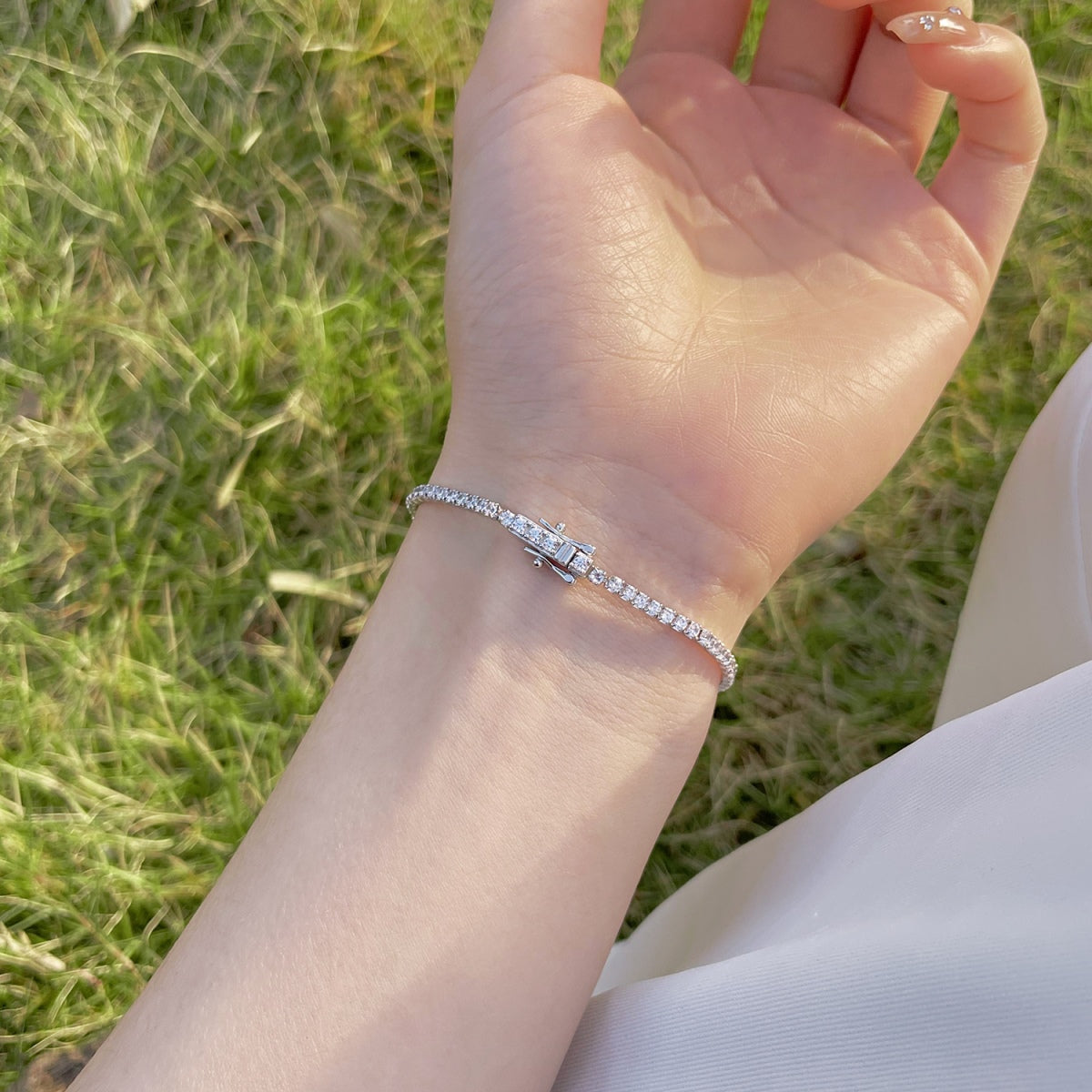 [Zusammen] Strahlendes buntes Party-Armband im Rundschliff