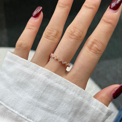[Zusammen]Zarter, bezaubernder Ring für den Alltag in Wellenform