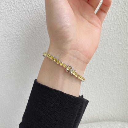 [Zusammen]Verziertes, schillerndes Tennisarmband mit Rundschliff