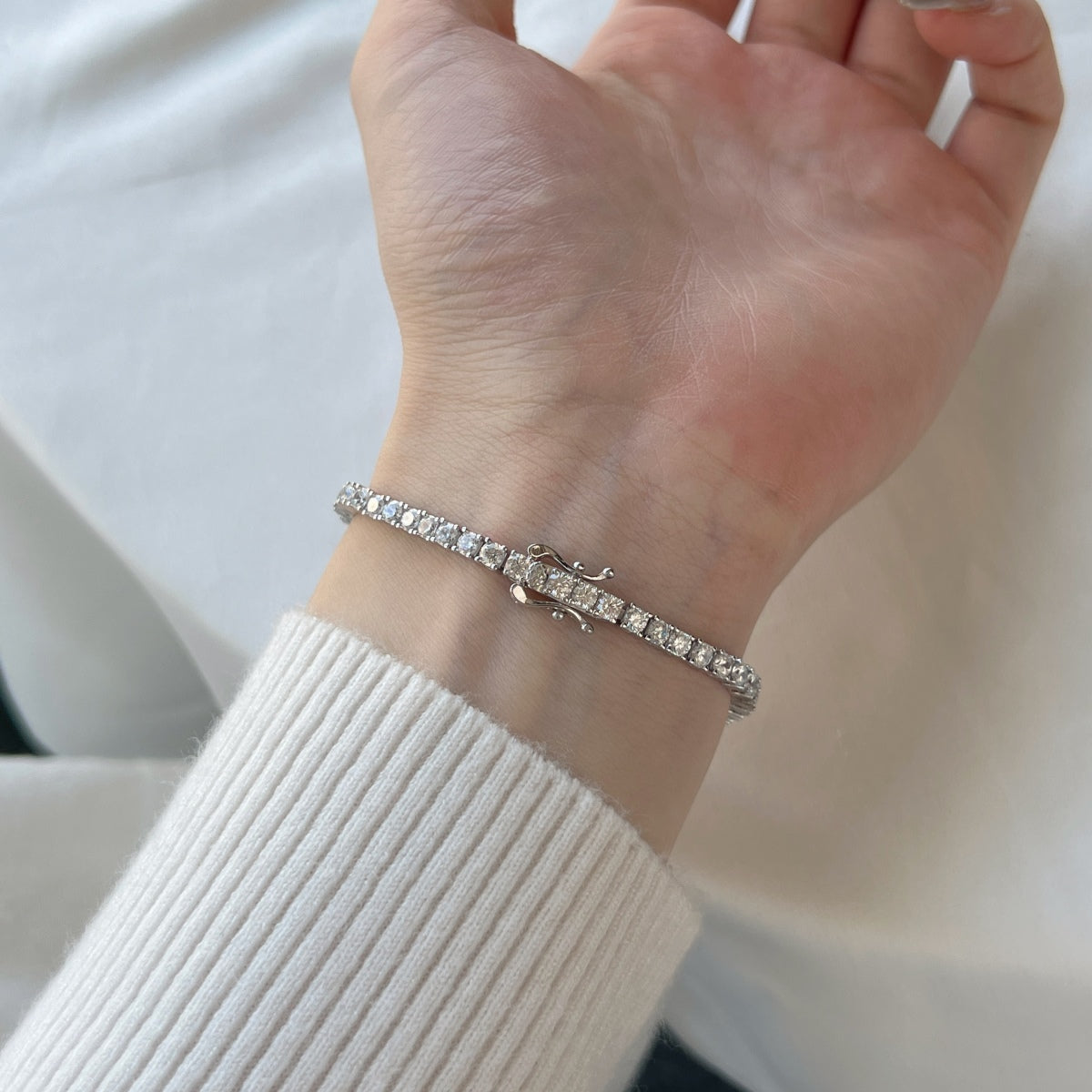 [Zusammen]Zierliches, bezauberndes Tennisarmband mit rundem Schliff