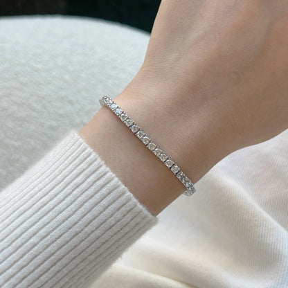 [Zusammen]Zierliches, bezauberndes Tennisarmband mit rundem Schliff