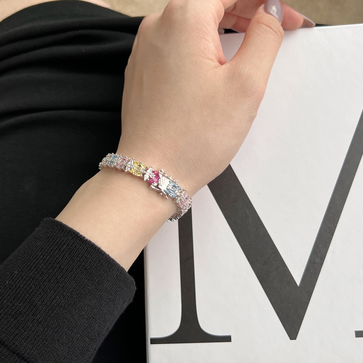 [Zusammen] Zartes, farbenfrohes Party-Armband mit mehreren Schnitten