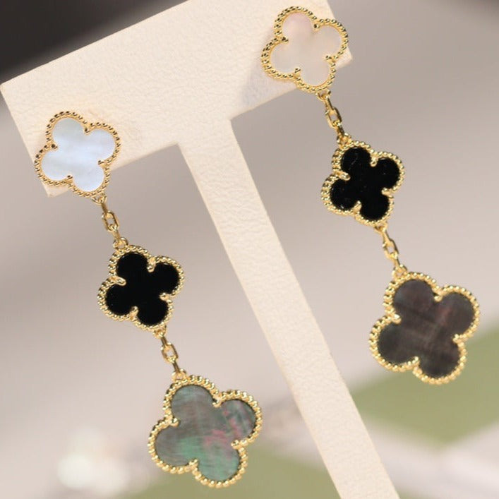 [Together]CLOVER EARRINGS GOLD ONYX MOP 3 MOTIF