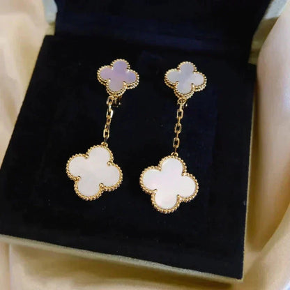 [Together]CLOVER 2 MOTIF WHITE MOP EARRINGS