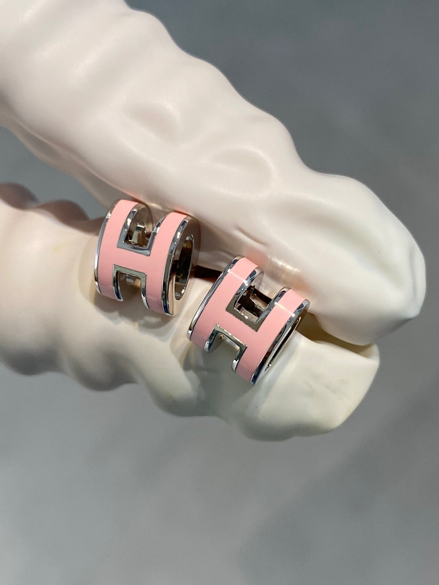 [Together Jewelry]MINI POP H SILVER EARRINGS PINK