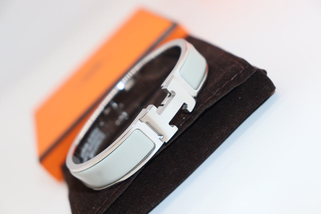 [Together Jewelry]H LIGHT BLUE BRACELET
