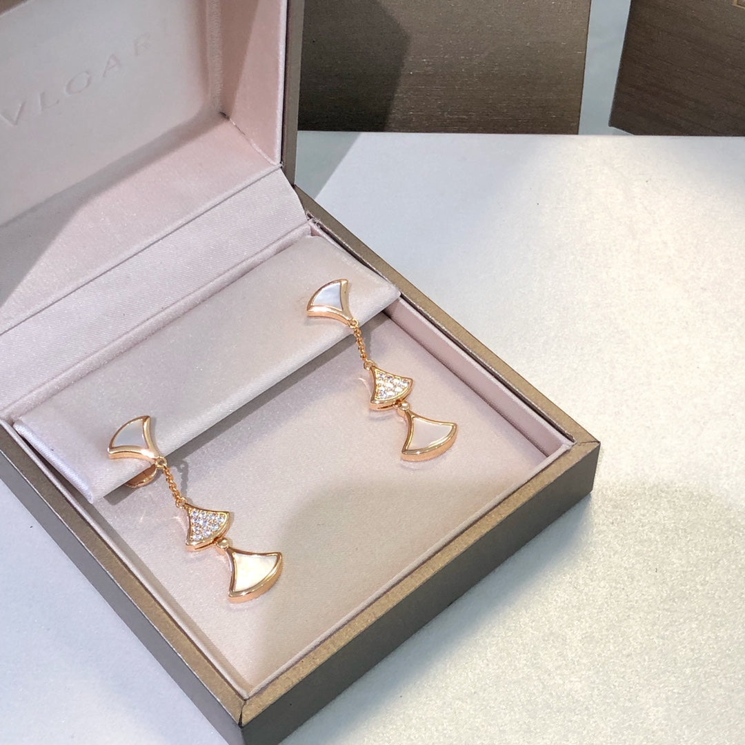 [Together Jewelry]DREAM EARRINGS 3 MOTIFS DIAMOND MOP PINK GOLD