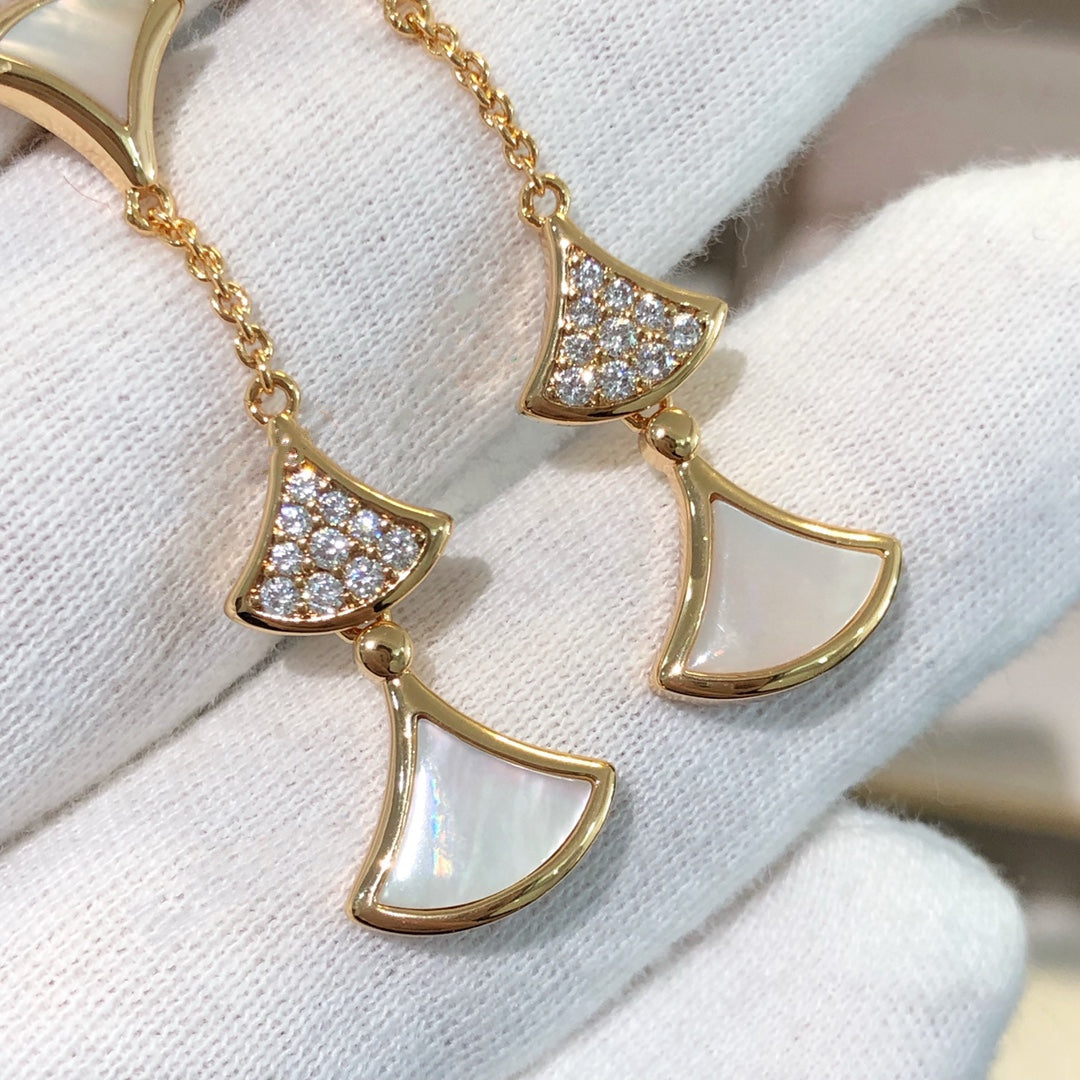 [Together Jewelry]DREAM EARRINGS 3 MOTIFS DIAMOND MOP PINK GOLD