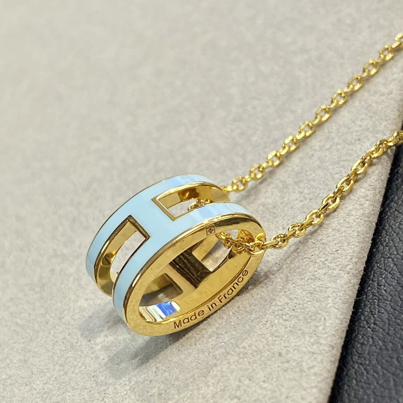 [Together Jewelry]POP H LIGHT BLUE NECKLACE