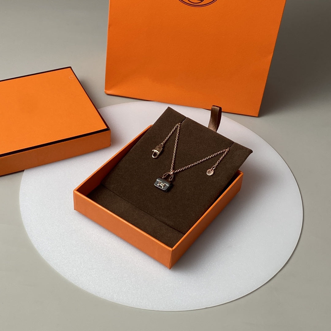 [Together Jewelry]CONSTANCE BLACK PEDANT PINK GOLD NECKLACE