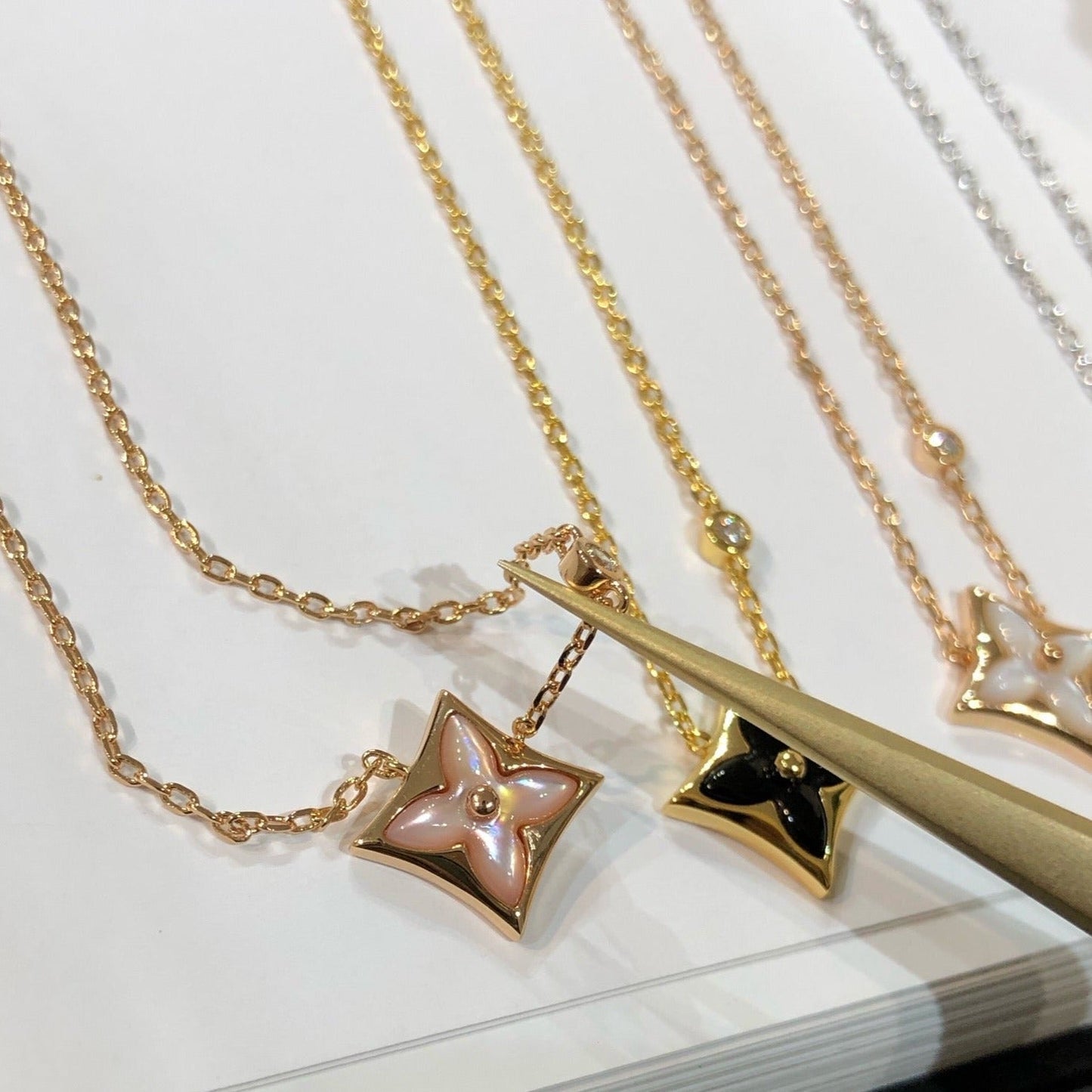 [Together Jewelry]STAR BLACK MOP NECKLACE