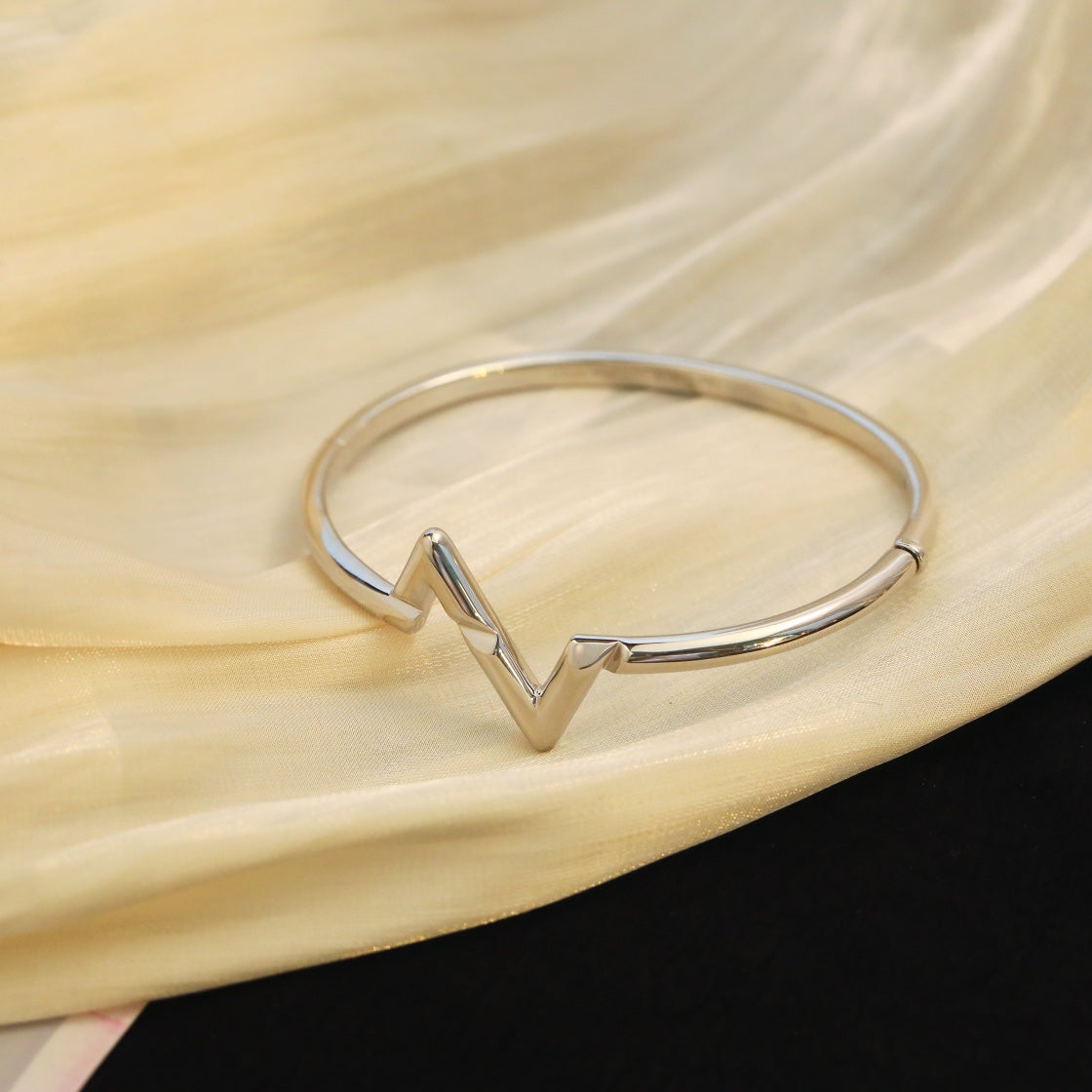 [Together Jewelry]VOLTE UPSITE DOWN BRACELET