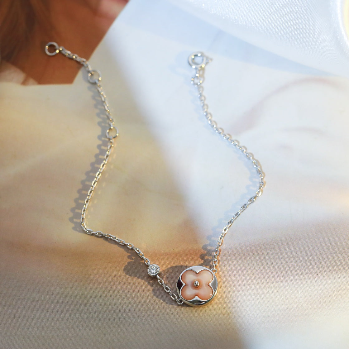 [Together Jewelry]SUN MOTIF PINK MOP SILVER BRACELET