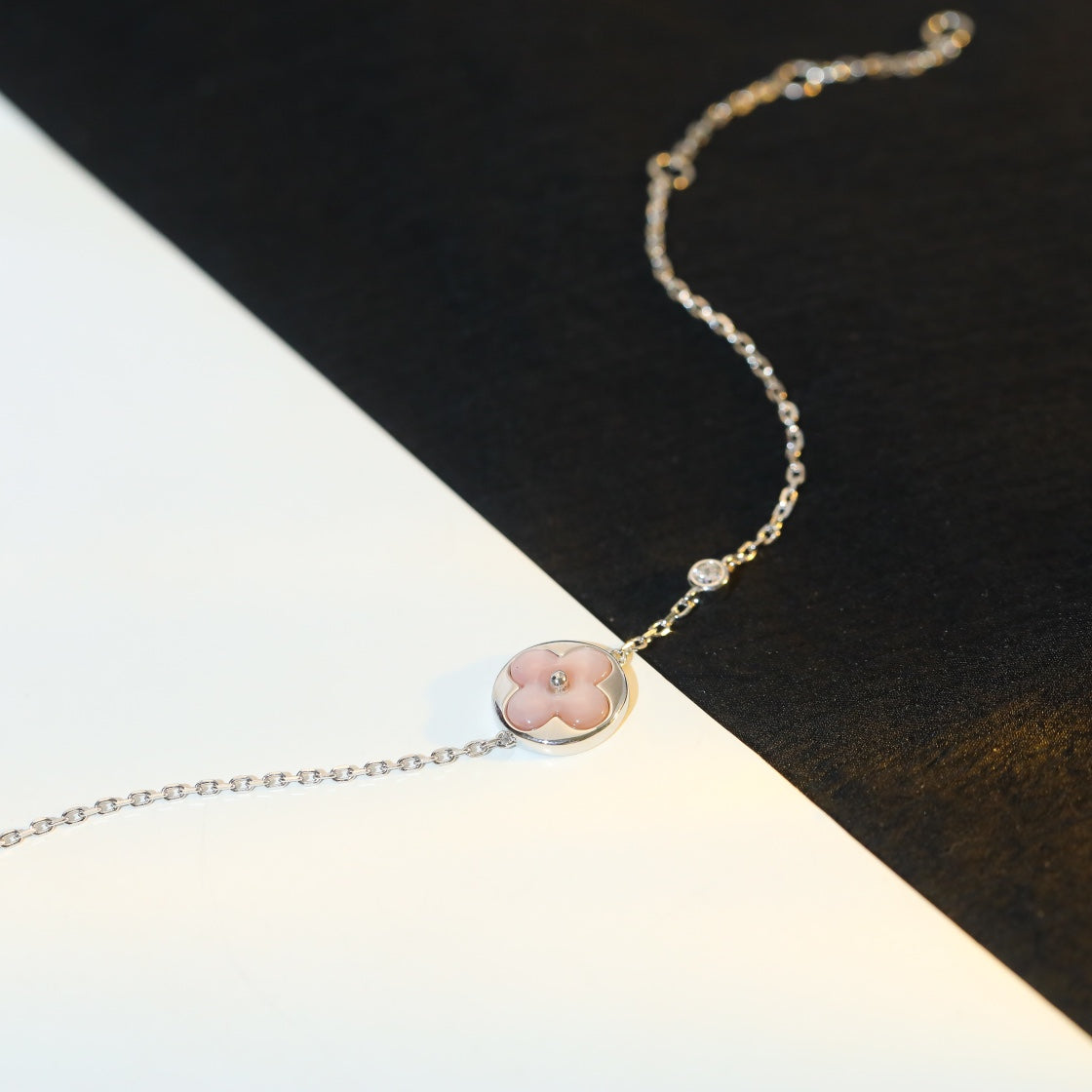[Together Jewelry]SUN MOTIF PINK MOP SILVER BRACELET