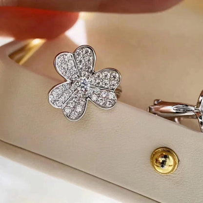[Together]CLOVER COMOS DIAMOND EARRINGS SILVER