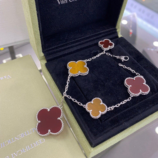 [Together]CLOVER 5 MOTIFS SIVLER CARNELIAN TIGER EYE BRACELET