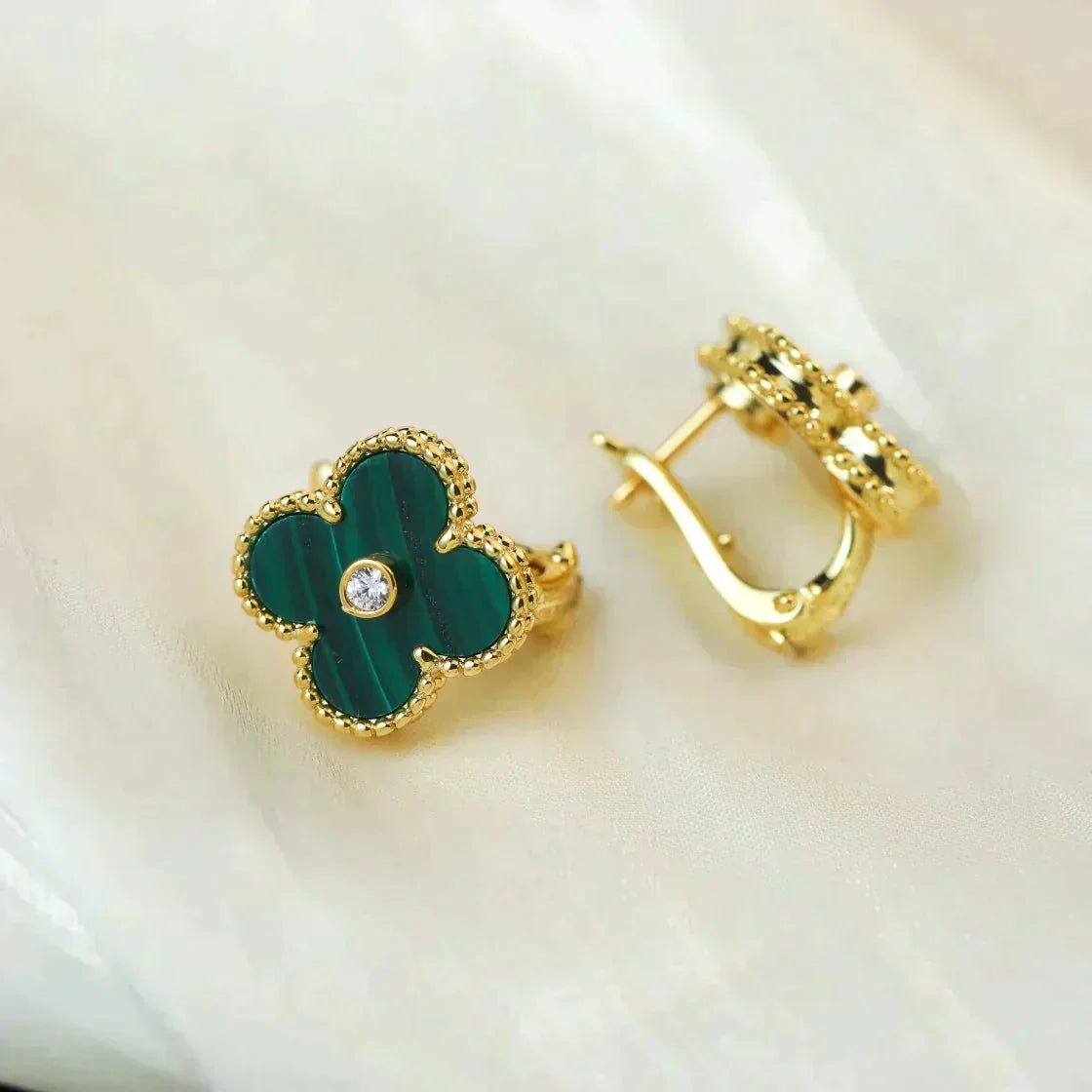 [Together]CLOVER MEDIUM 1 MOTIFS MALACHITE DIAMOND EARRINGS