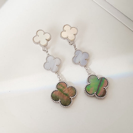 [Together]CLOVER 3 MOTIFS CHALCEDONY DARK MOP SILVER EARRINGS