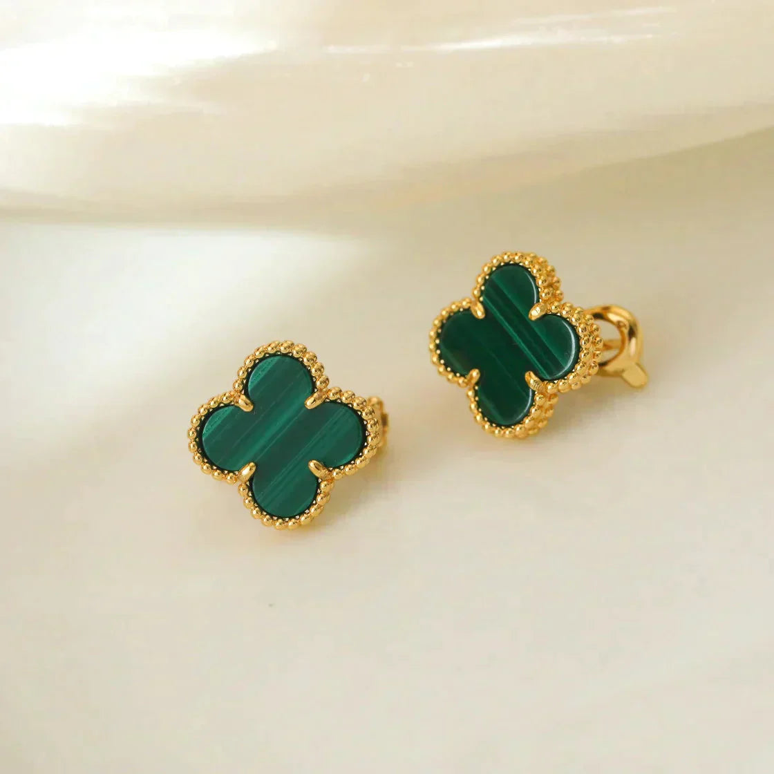 [Together]CLOVER MEDIUM 1 MOTIFS MALACHITE  EARRINGS