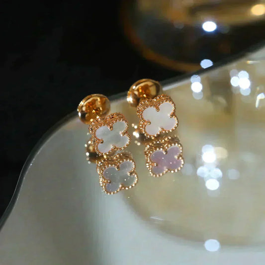 [Together]CLOVER MINI 9.5MM WHITE MOP EARRINGS