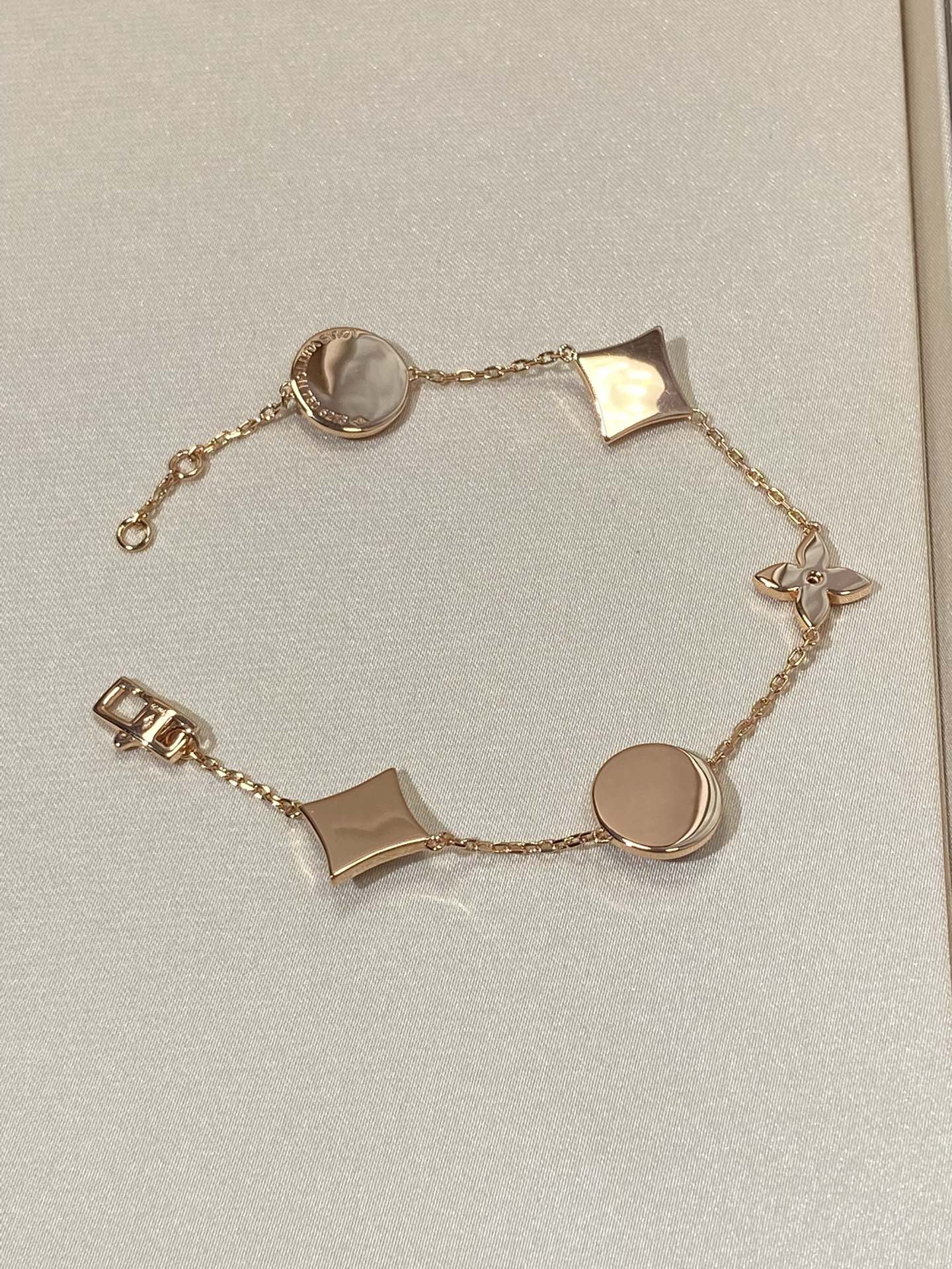 [Together Jewelry]STAR AND SUN 5 MOTIF MOP PINK GOLD BRACELET