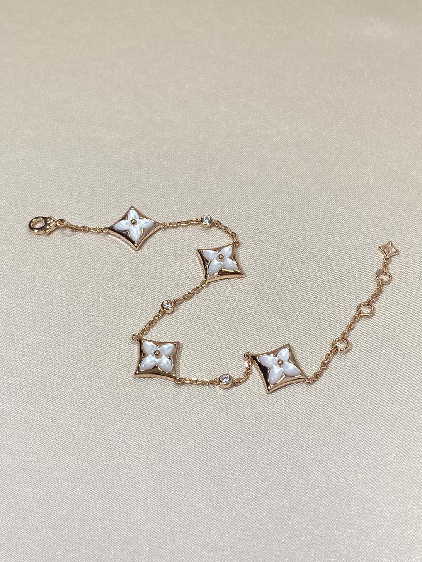 [Together Jewelry]STAR 4 MOTIF MOP DIAMOND PINK GOLD BRACELET
