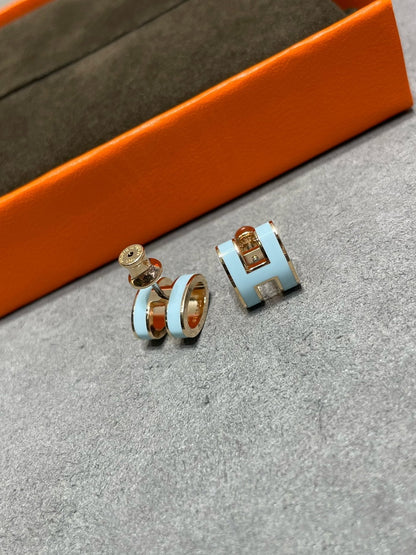 [Together Jewelry]POP H SKY BLUE STUD EARRINGS