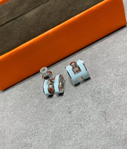 [Together Jewelry]POP H SKY BLUE STUD EARRINGS