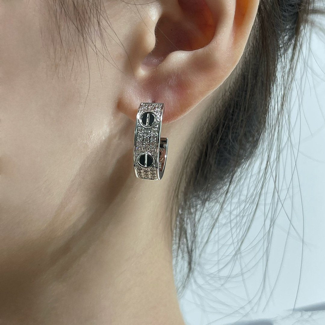 [Together Jewelry]LOVE CERAMIC DIAMOND PAVED SILVER EARRINGS