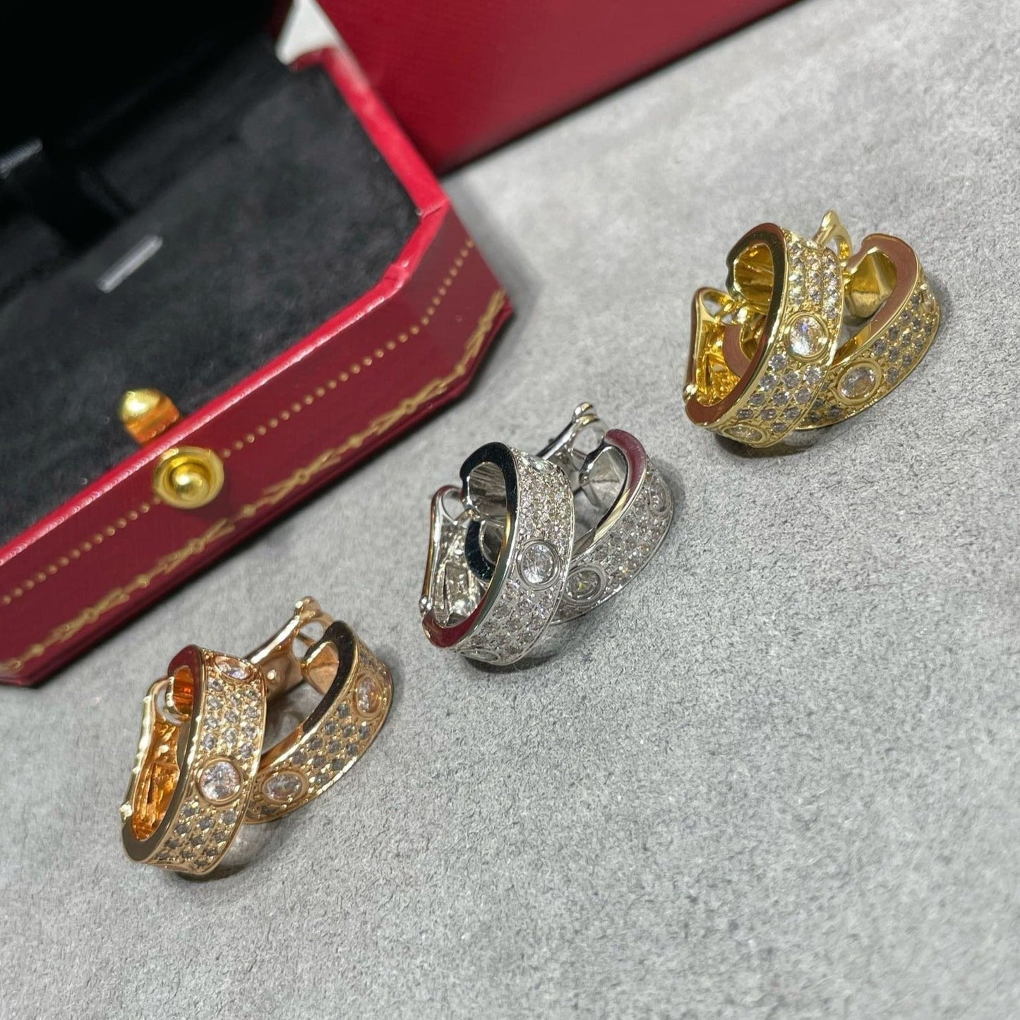 [Together Jewelry]LOVE 5.5MM DIAMOND PAVED EARRINGS