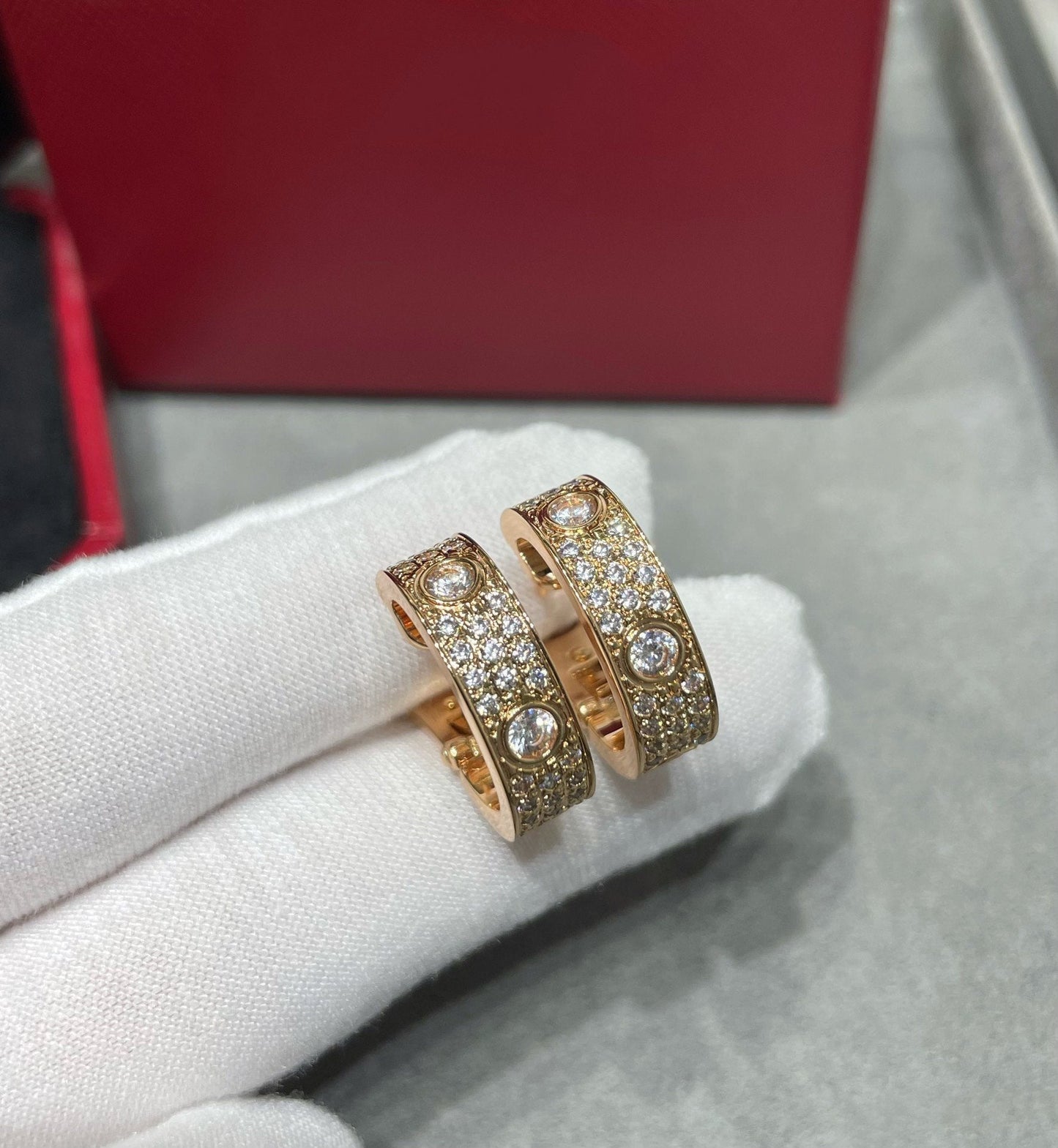 [Together Jewelry]LOVE 5.5MM DIAMOND PAVED EARRINGS