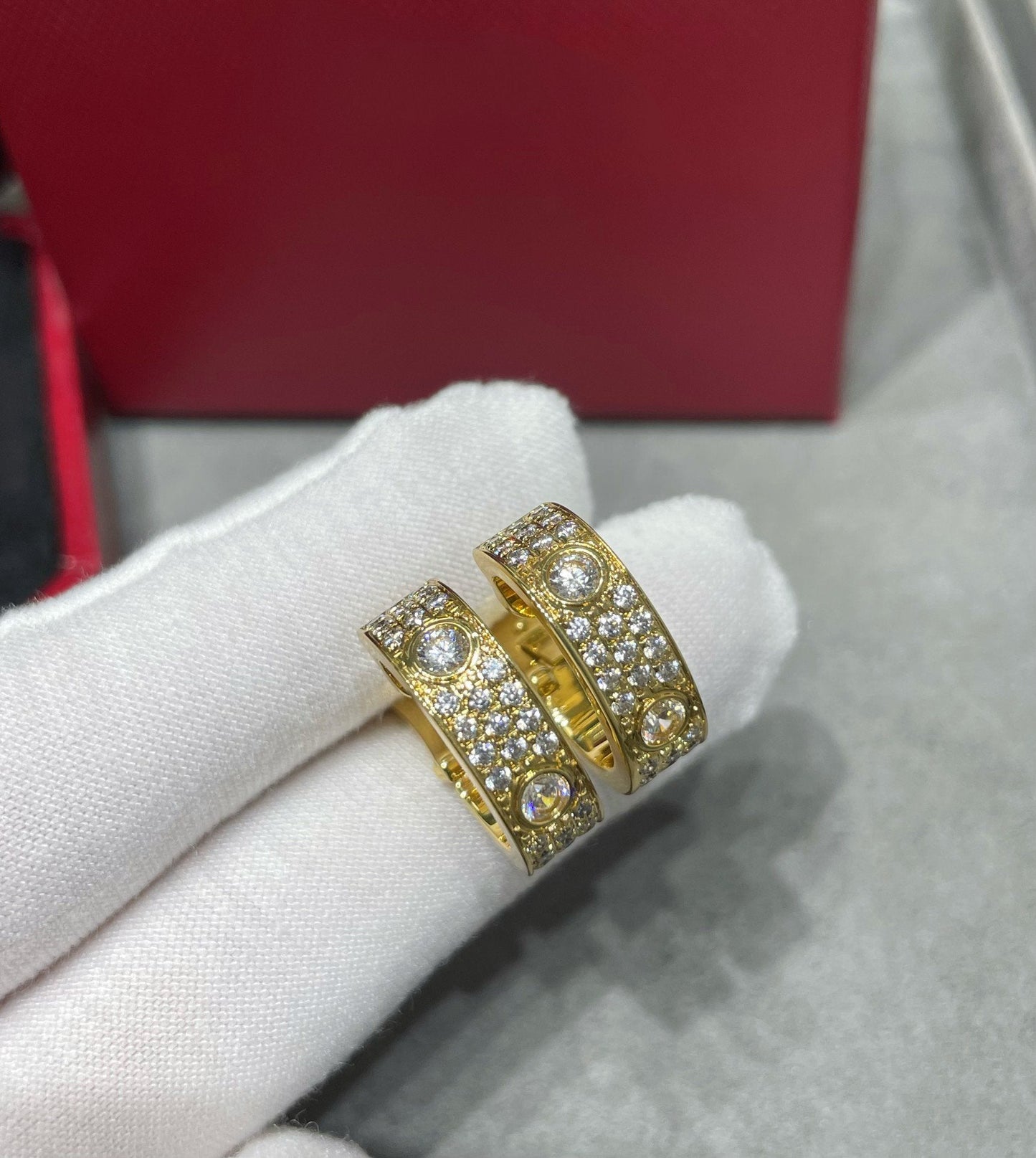 [Together Jewelry]LOVE 5.5MM DIAMOND PAVED EARRINGS