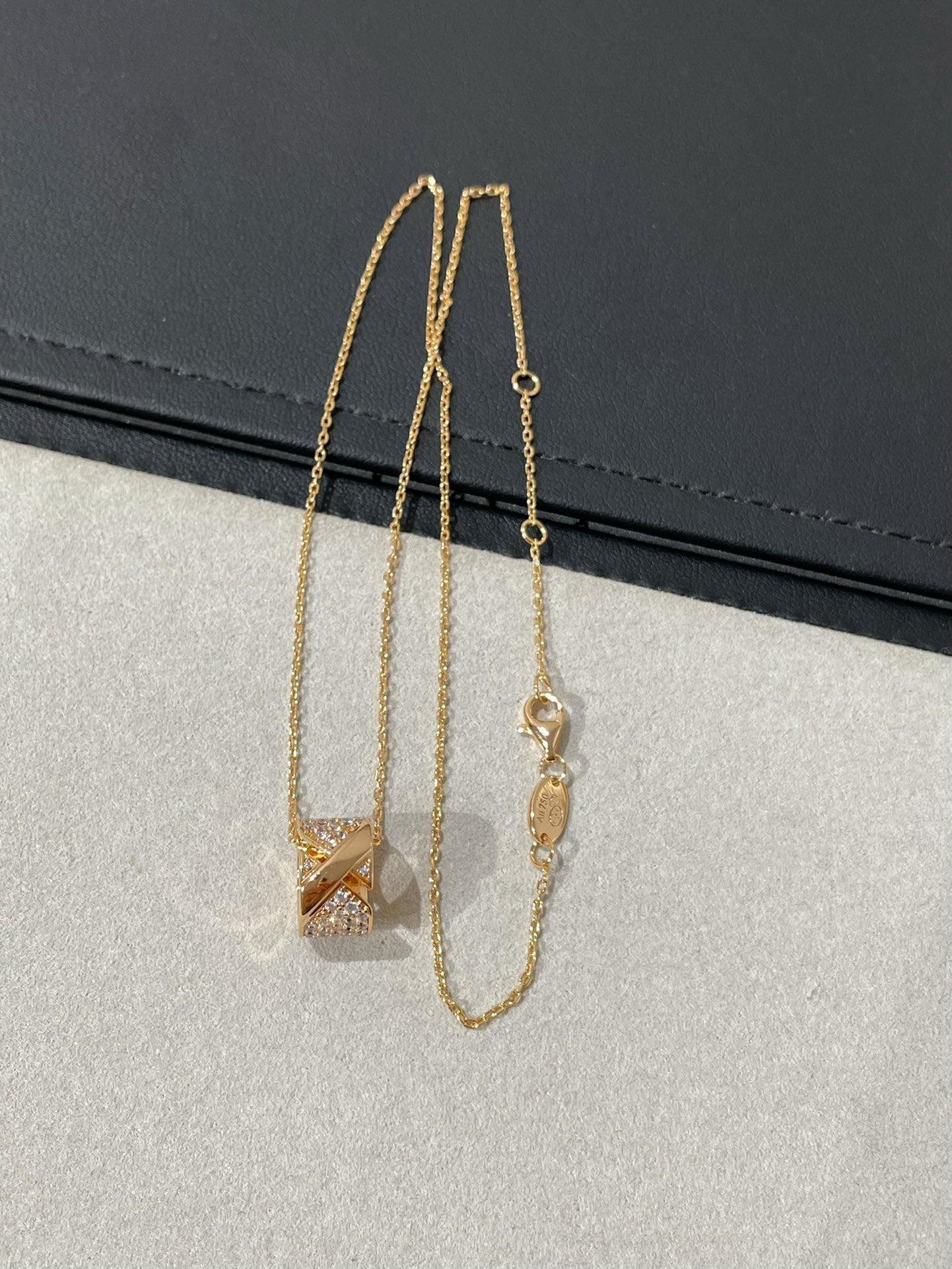 [Together Jewelry]LIENS EVIDENCE DIAMOND PAVED NECKLACE