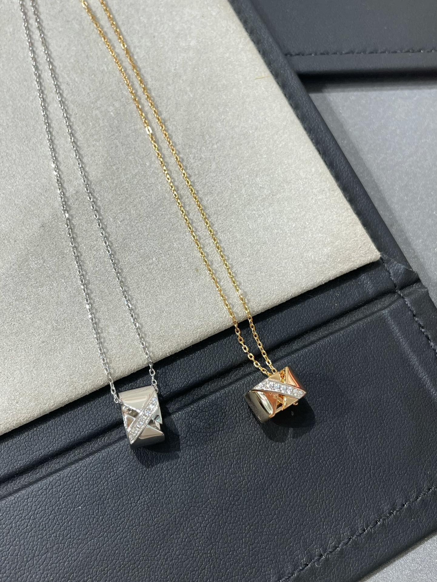 [Together Jewelry]LIENS EVIDENCE DIAMOND NECKLACE