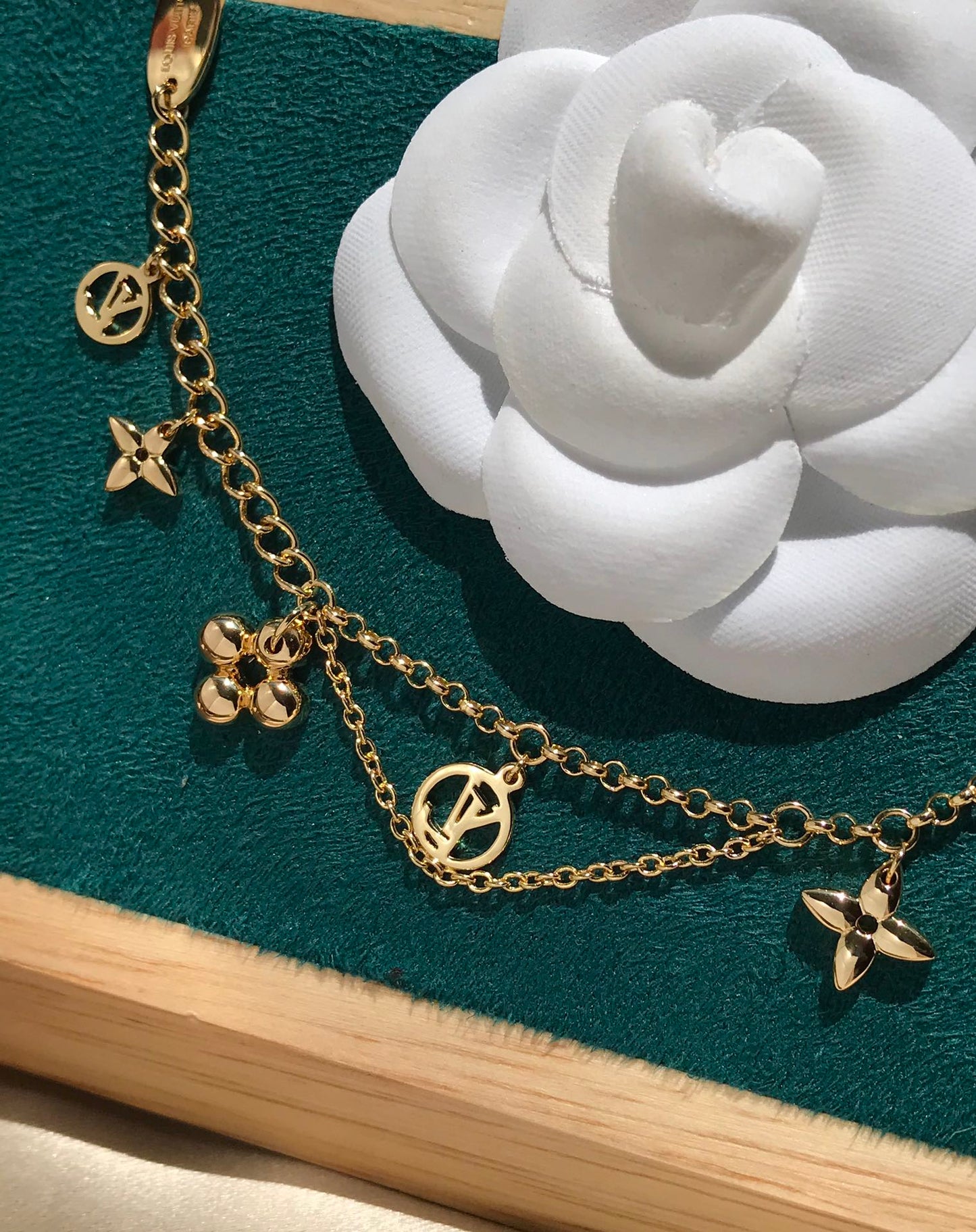 [Together Jewelry]BLOOMING PINK GOLD MOP BRACELET