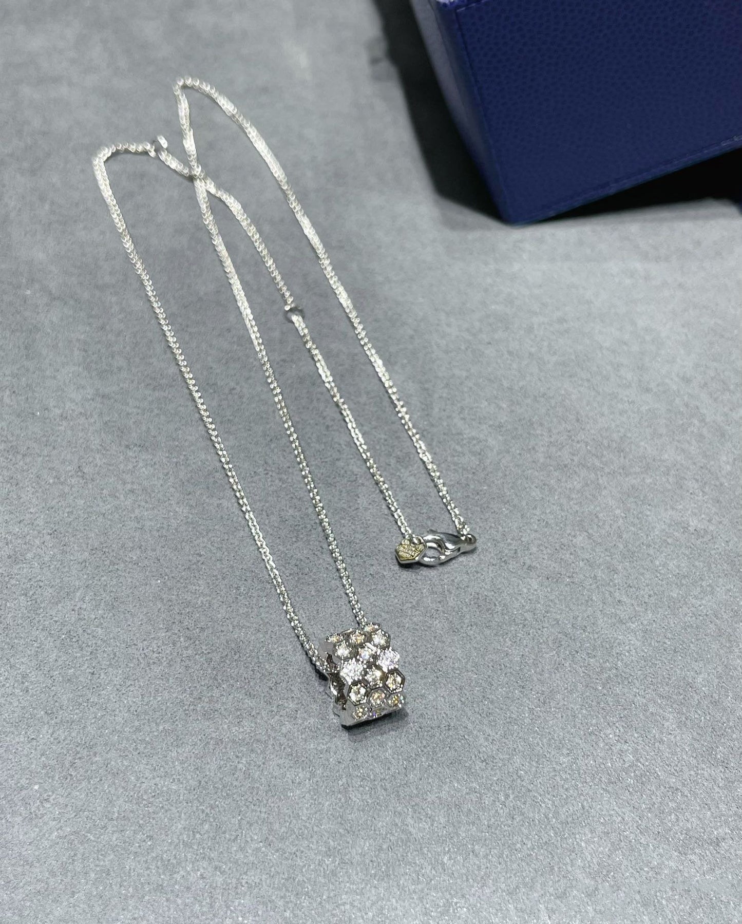 [Together Jewelry]BEE LOVE DIAMOND PAVED 3 ROW NECKLACE