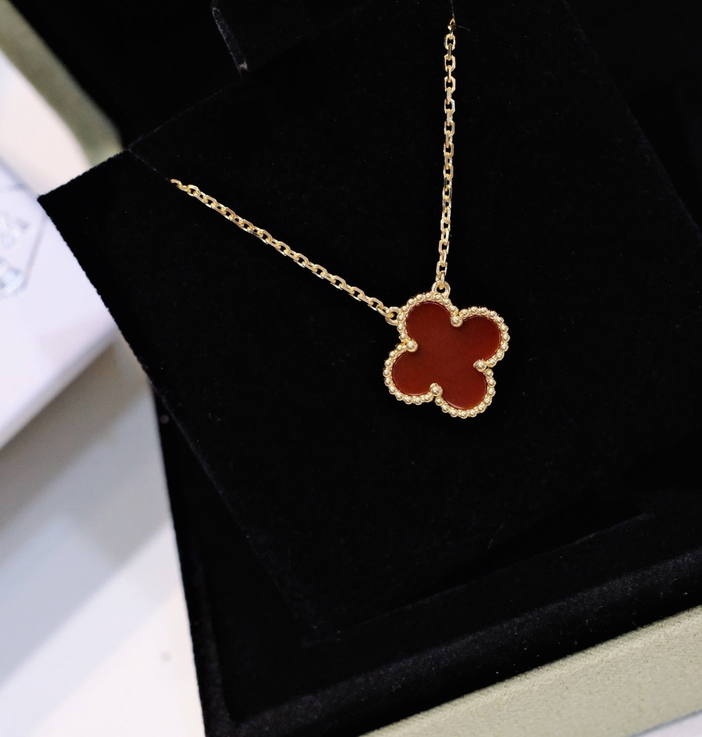 [Together]CLOVER 15MM CARNELIAN SINGLE FLOWER NECKLACE