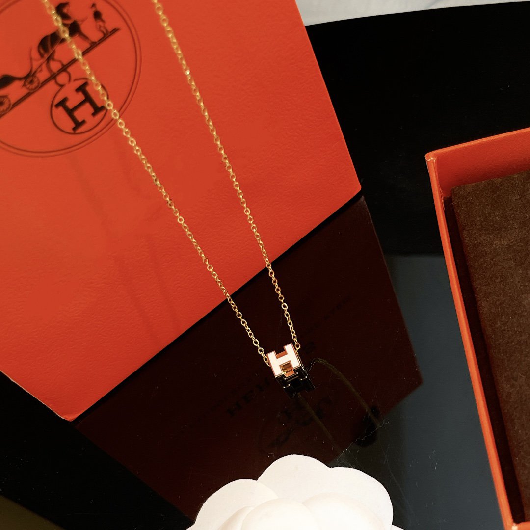 [Together Jewelry]H WHITE SQUARE GOLD NECKLACE