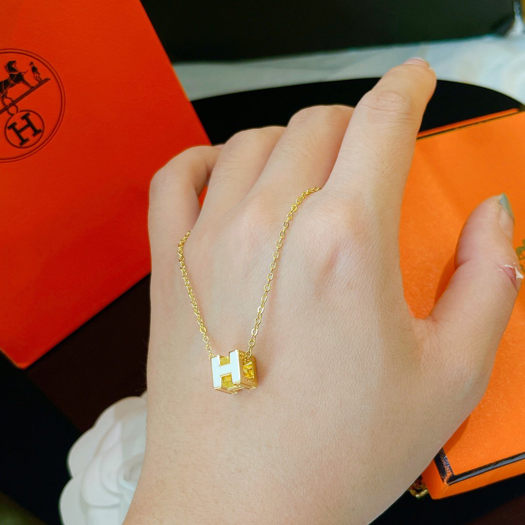 [Together Jewelry]H WHITE SQUARE GOLD NECKLACE