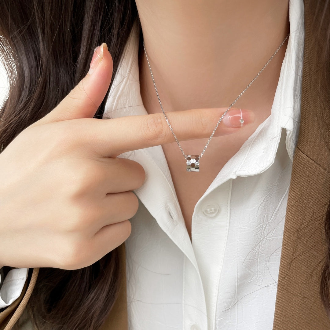 [Together Jewelry]BEE MINI PEDANT DIAMOND NECKLACE