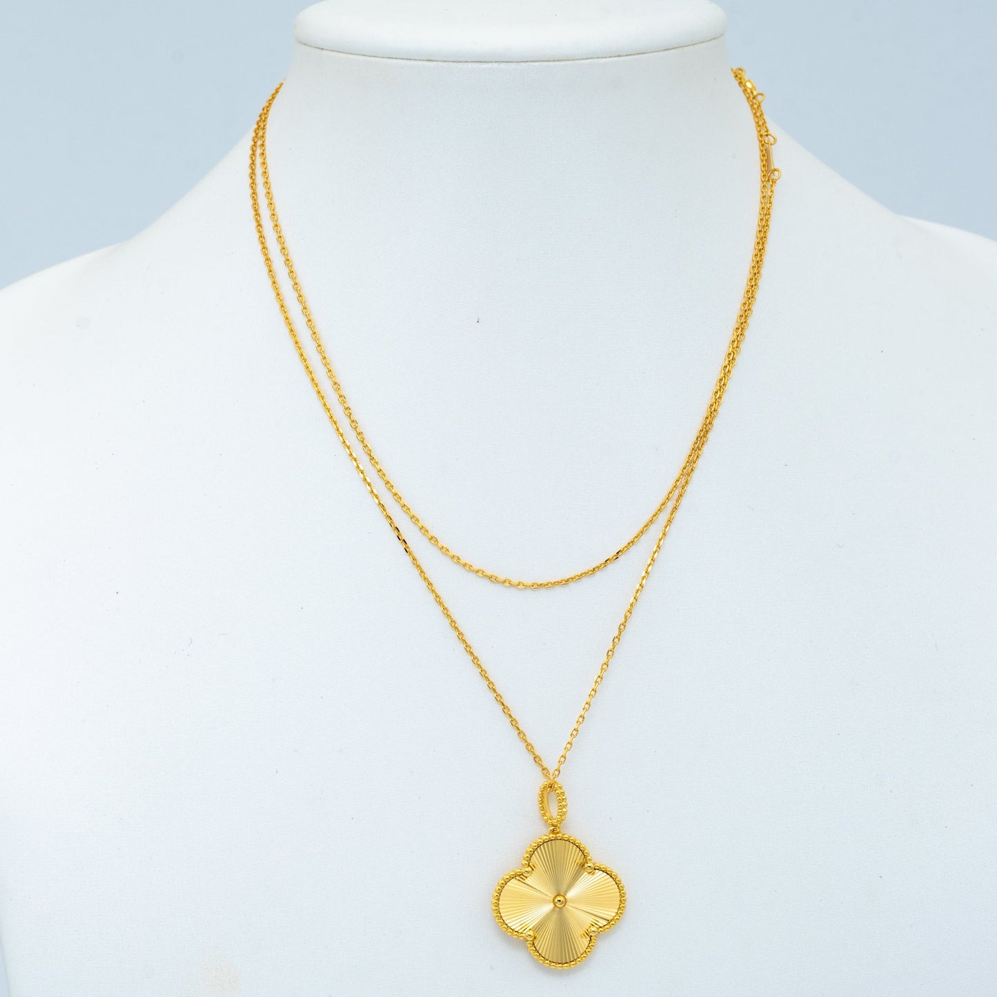 [Together]CLOVER 25MM PEDANT NECKLACE GOLD